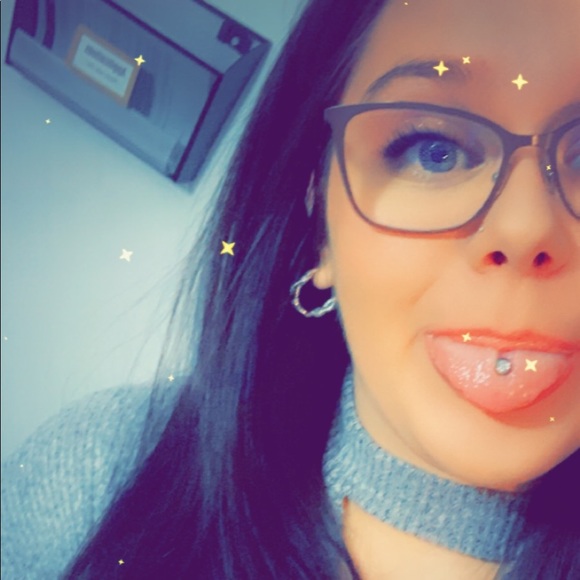 Meet your Posher, Katlyn - Picture 4 of 4